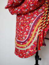 Load image into Gallery viewer, Aujaq Amaut - Red Floral