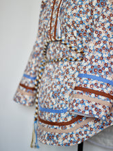 Load image into Gallery viewer, Aujaq Amaut - Brown and Blue Floral