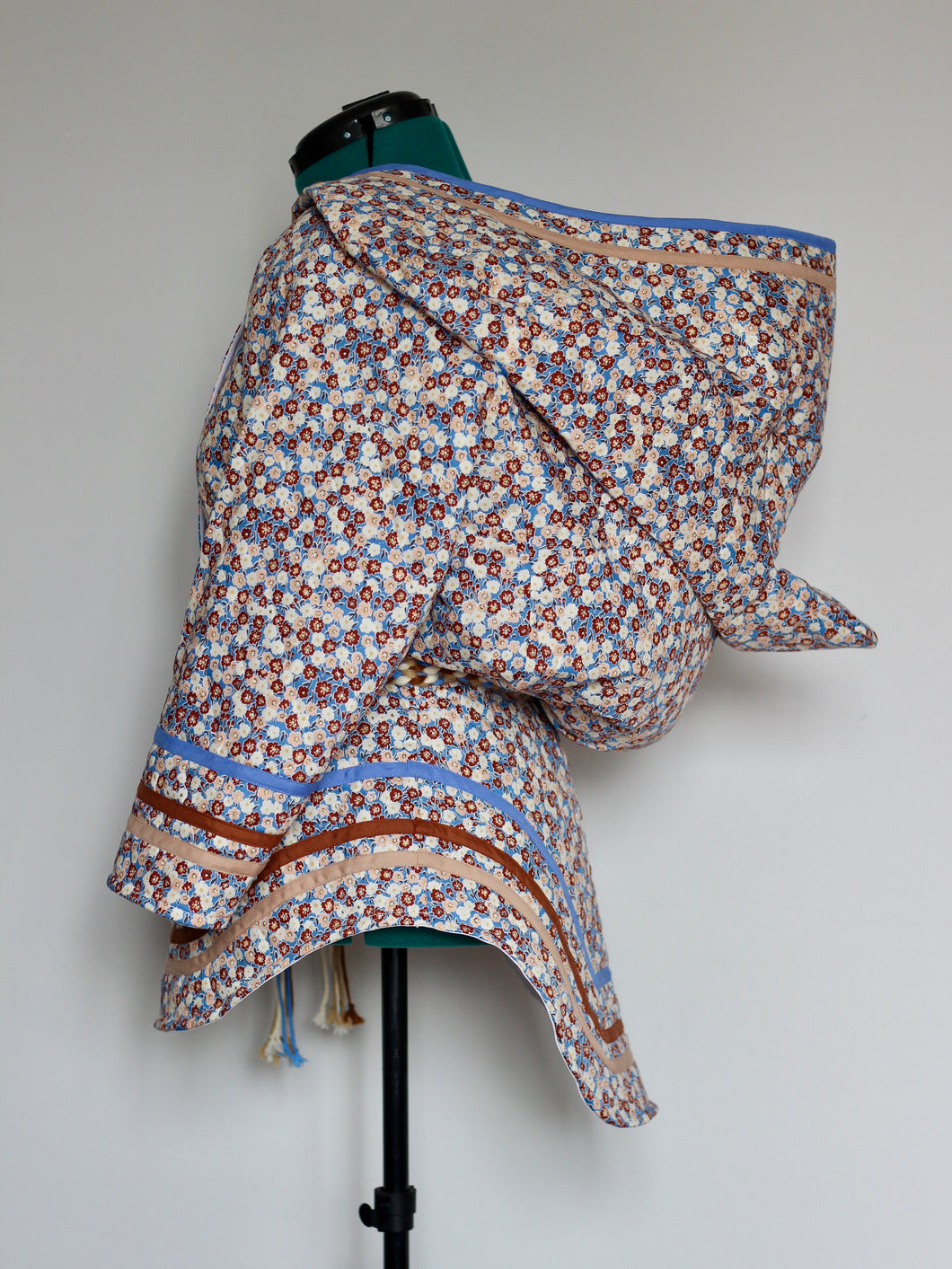 Aujaq Amaut - Brown and Blue Floral