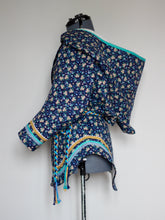 Load image into Gallery viewer, Aujaq Amaut - Navy with teal Floral