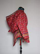 Load image into Gallery viewer, Aujaq Amaut - Red Floral